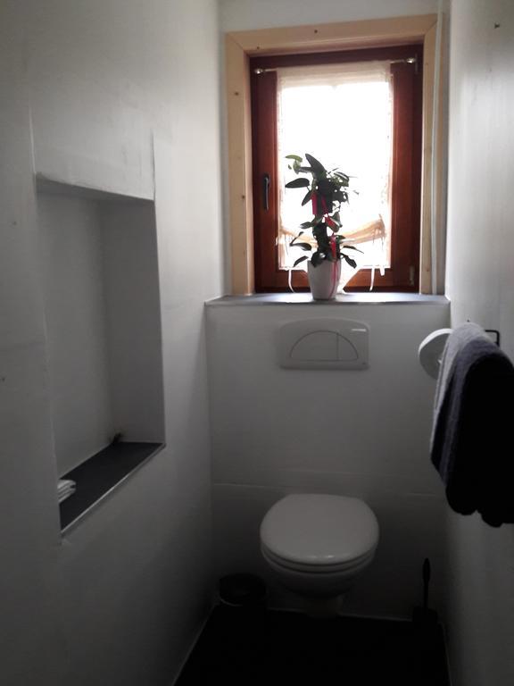 La Yourte Au Pays Des Rennes Érezée Esterno foto