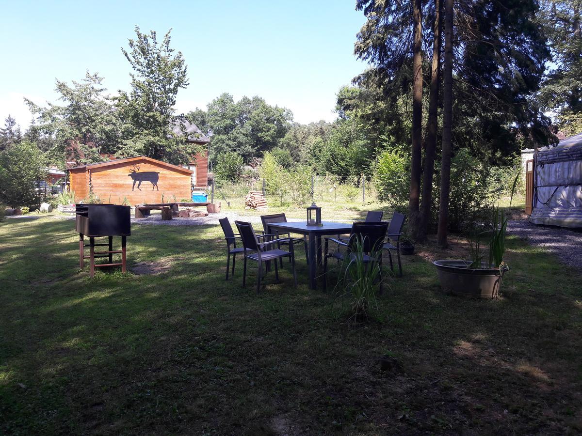 La Yourte Au Pays Des Rennes Érezée Esterno foto